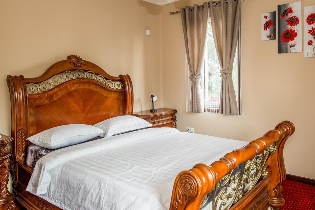 The Golden Eagle Apartment วิสโซเค ดาตรี ภายนอก รูปภาพ