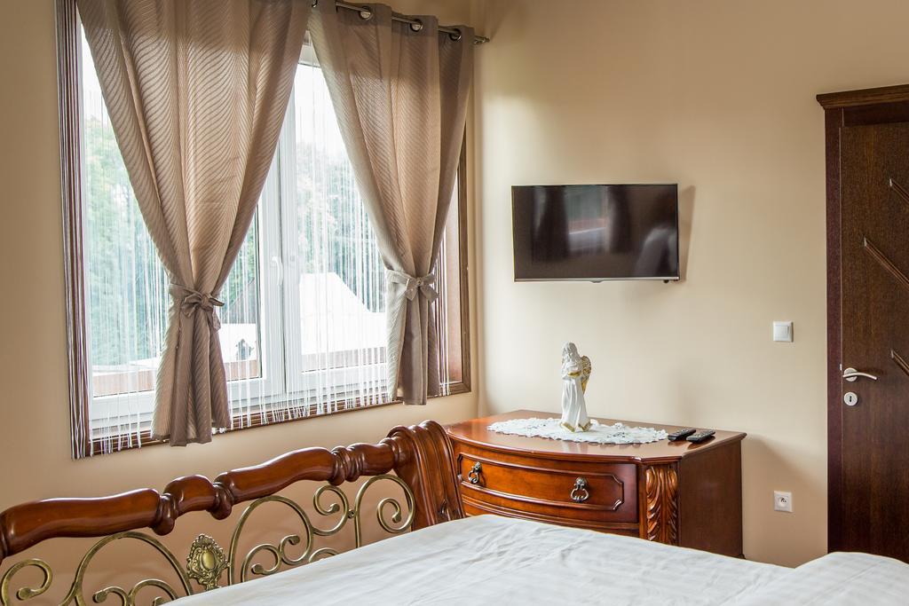 The Golden Eagle Apartment วิสโซเค ดาตรี ภายนอก รูปภาพ